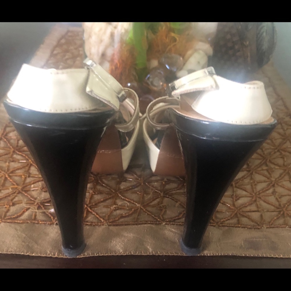 Ladies Sandals - Picture 7 of 11